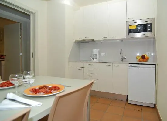 aparthotel ciutat de palol (19)1747304253.webp