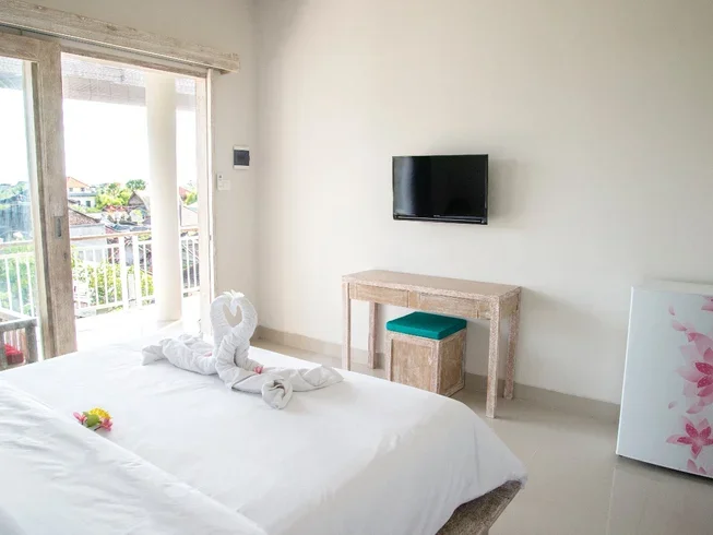 14 Day 100 Hours Yoga Teacher Training in Canggu Bali by Pranava Yoga6.webp