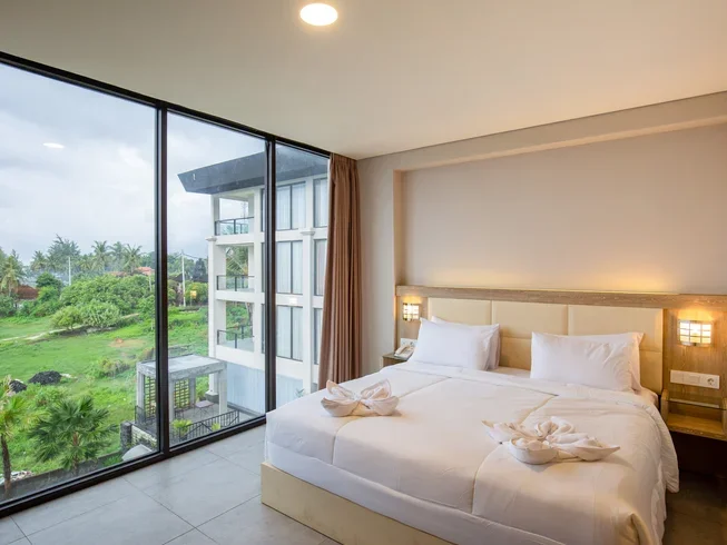 30 Day 300-Hour Ashtanga Vinyasa Hatha Yin Ayurveda Yoga Teacher Training with Seaview in Bali by Yogmantra Bali13.webp