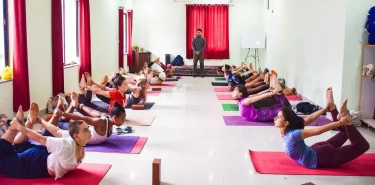 100 Hrs Yoga Teacher Training Course in Rishikesh By World Yogashala1.webp