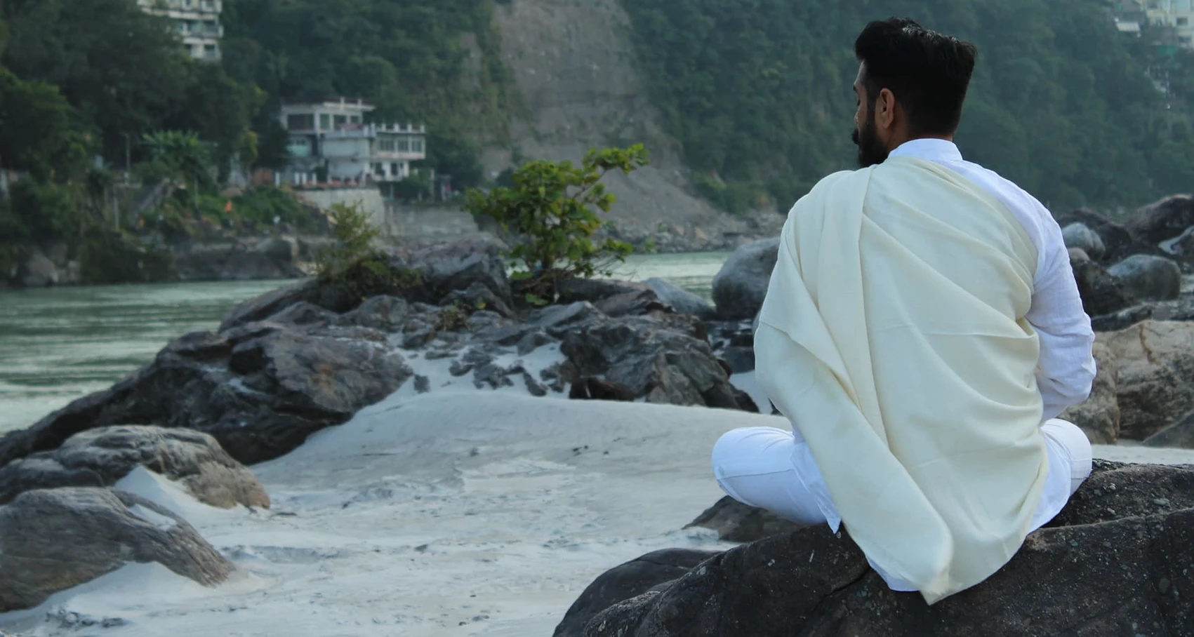 200 Hrs Yoga Teacher Training Course in Rishikesh By Samatva Yogalaya Rishikesh1.webp
