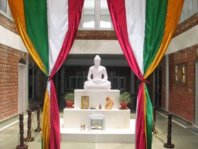 Buddha Statue at sRSG 2.jpg