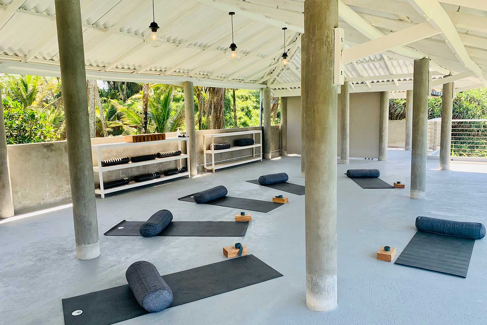 6 days our luxury srilanka hilltop surf  yoga retreat with style111717678732.jpg