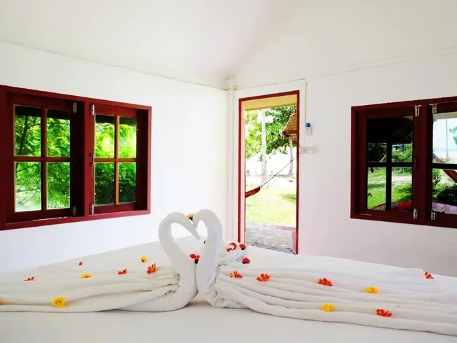 28 Day 200-hour Yoga Teacher Training in Surat Thani (12).webp
