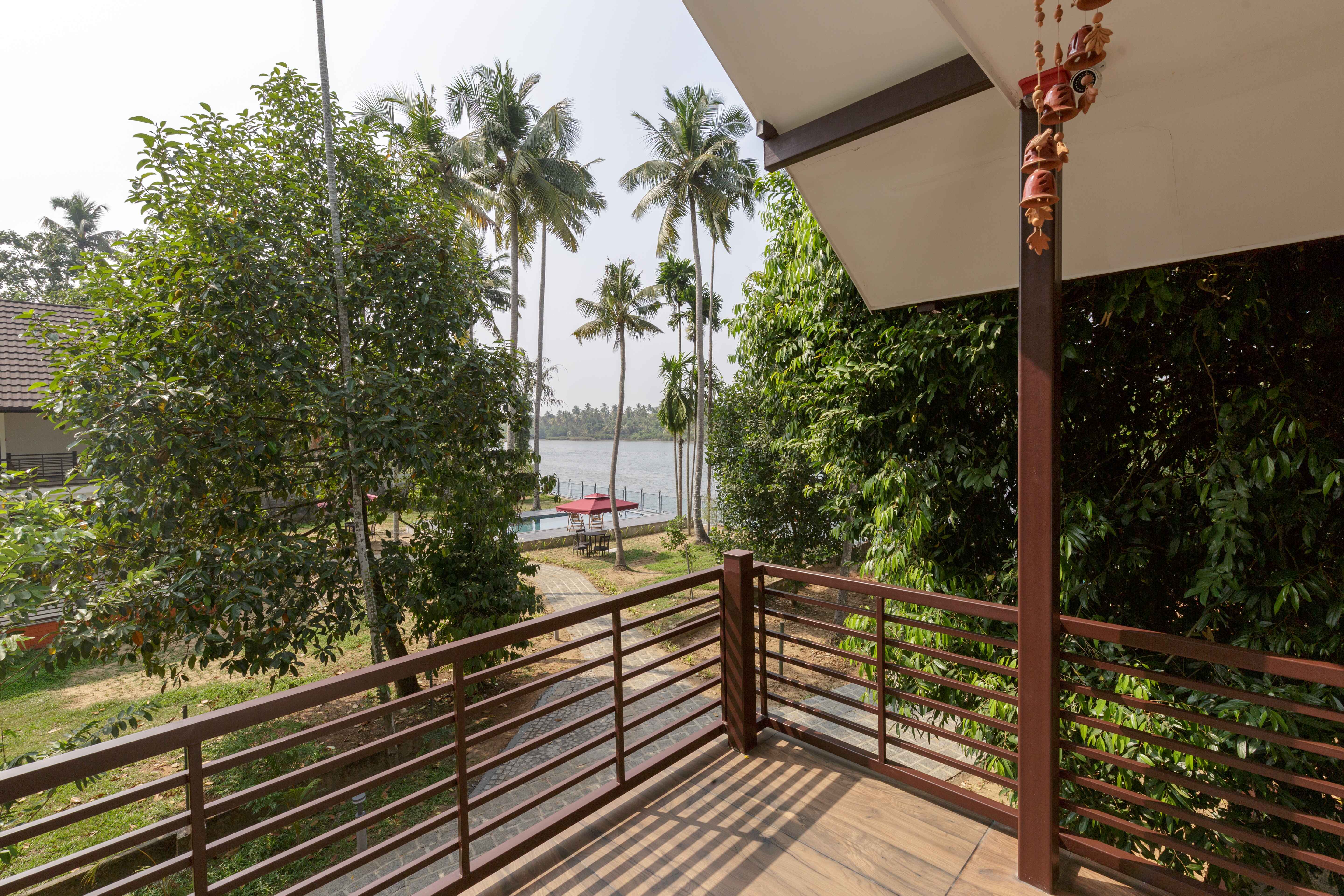 lhasaresortroomsopendeck 1 11744877790.jpg