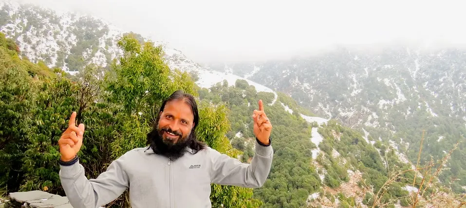 om yoga ashram 431754485642.webp