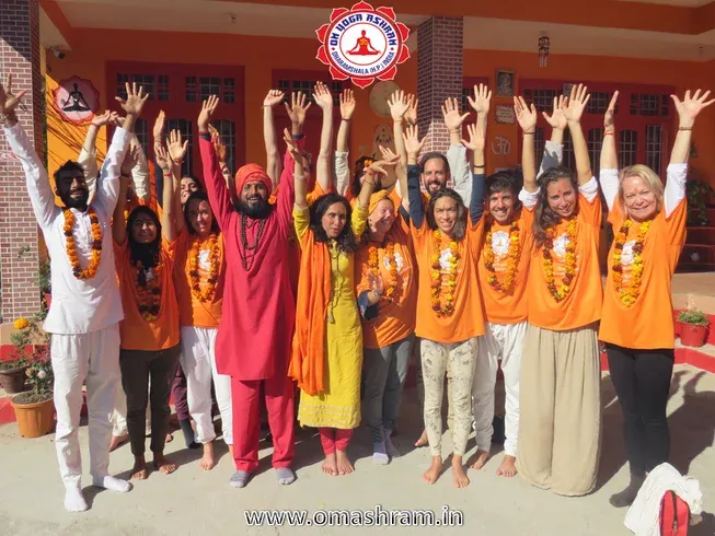 om yoga ashram 551754485655.webp