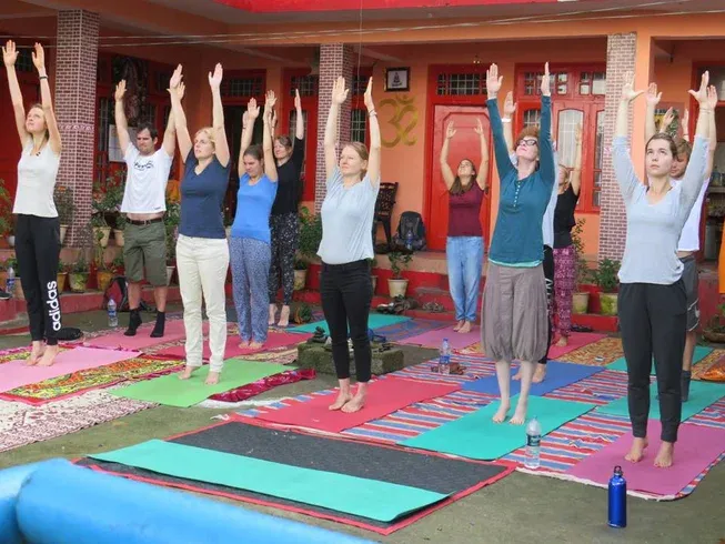 om yoga ashram 581754484874.webp