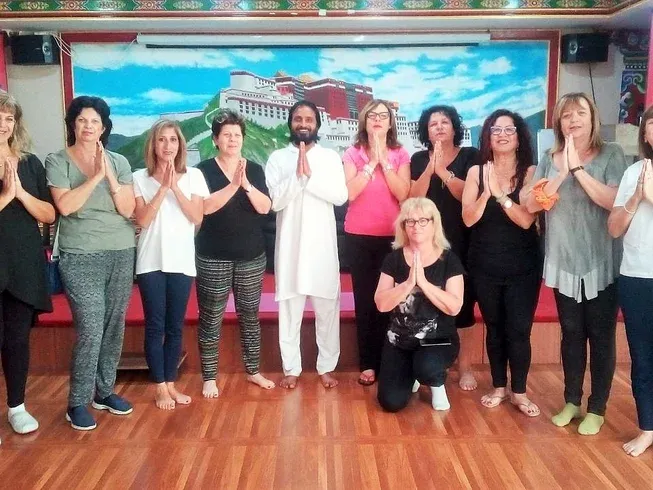 om yoga ashram 591754485658.webp