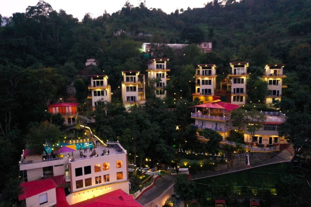 Veda 5 Wellness Retreat Rishikesh (1).jpg
