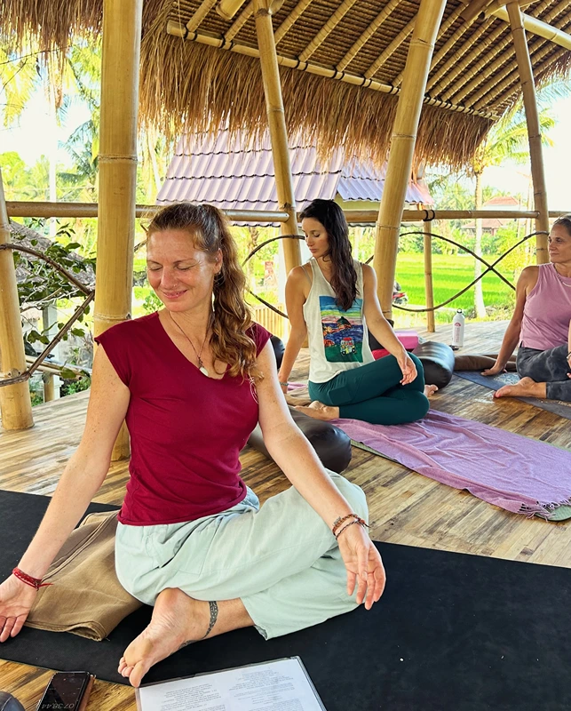 yin yoga therapy training71766736576.webp