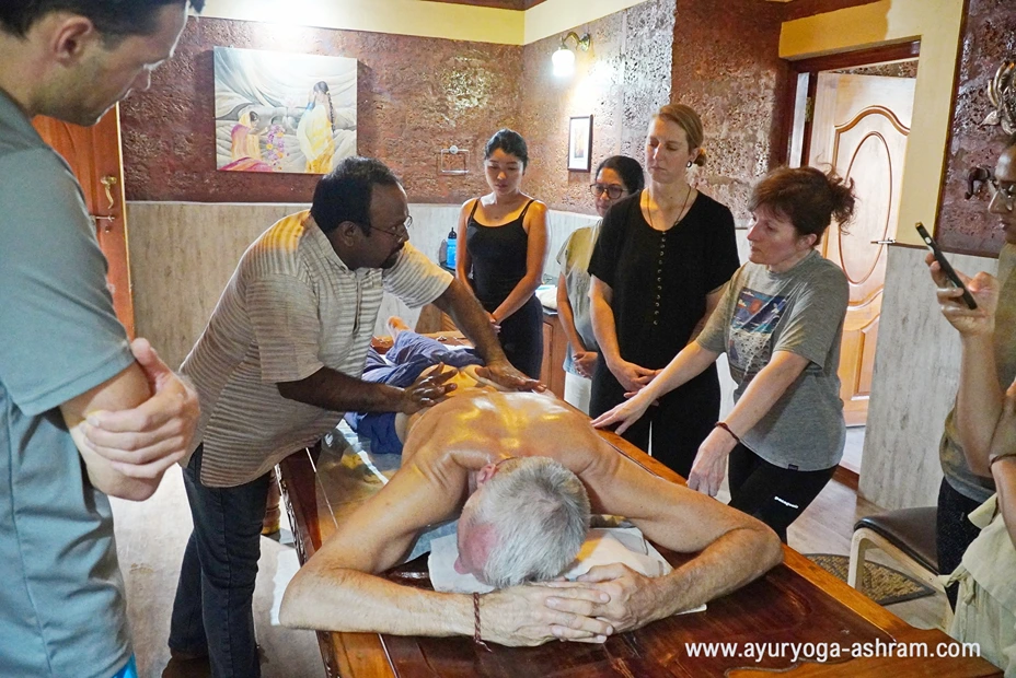 ayuryoga11780491628.webp